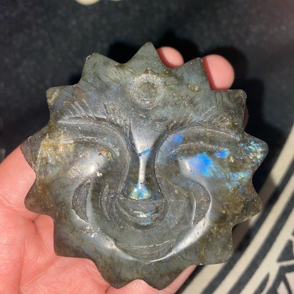 Labradorite Sun Carving - Picture 3 of 5